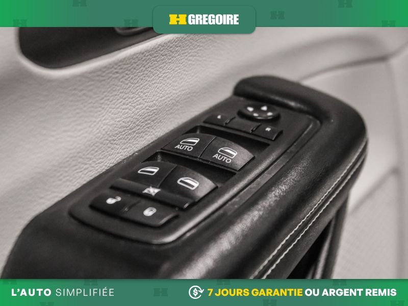 Chrysler Grand Caravan 726362A | SXT 2WD AUTO AC GR ELECT MAGS CAM RECUL BLEUTOOTH 2021 Argent Laval - photo #15