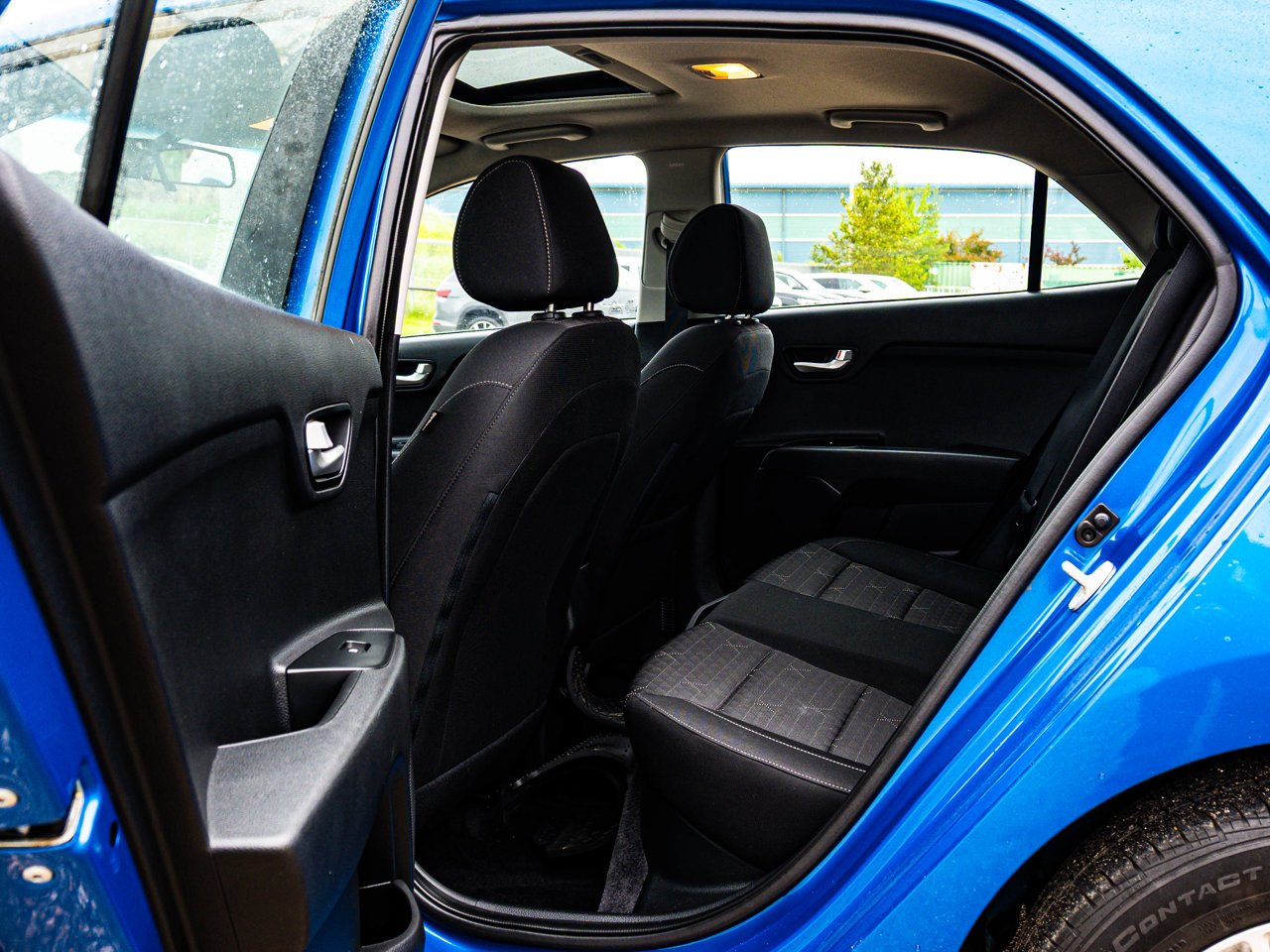 2021 Kia Rio 5-door LX+ IVT Blue Sherwood Park - photo #27