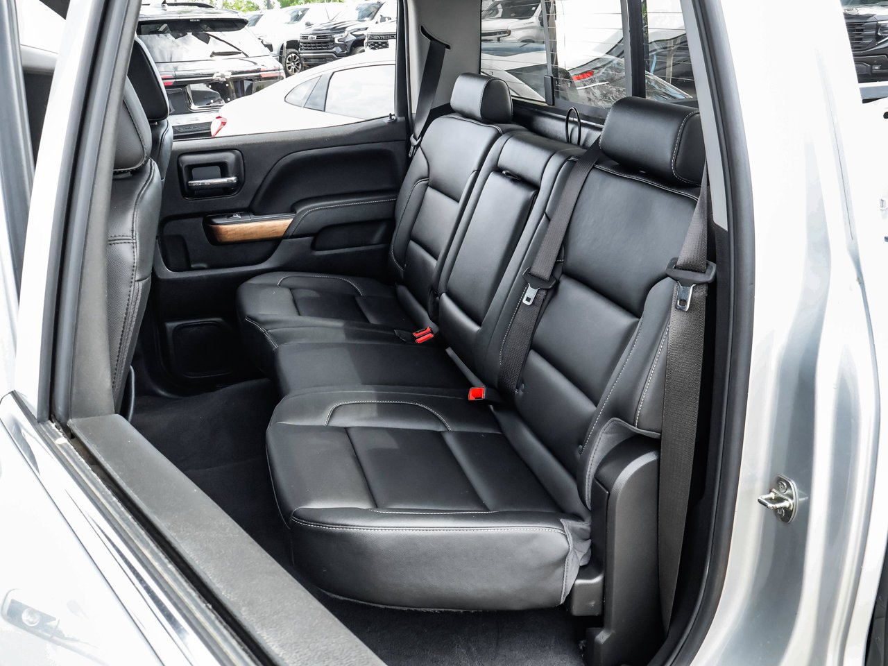 2018 Chevrolet Silverado 1500 4WD Crew Cab 143.5 LTZ w/2LZ Grey Sherwood Park - photo #15