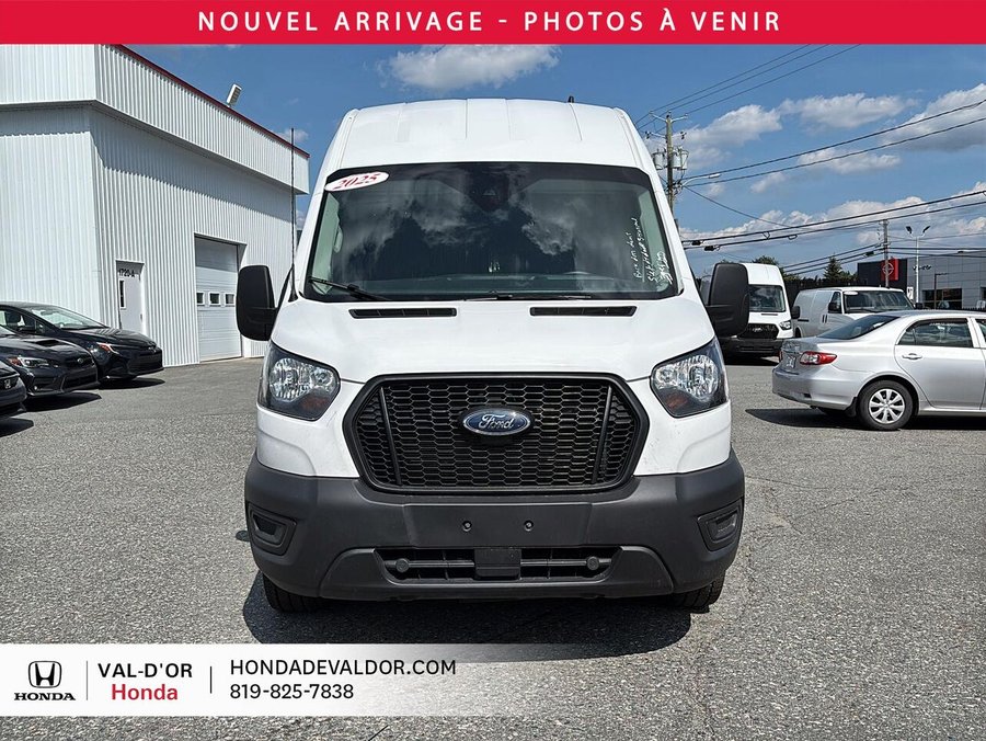 Ford Transit fourgon utilitaire T-250 EL TI toit surélevé 148 po PNBV de 9 070 lb 2025 2025 Blanc