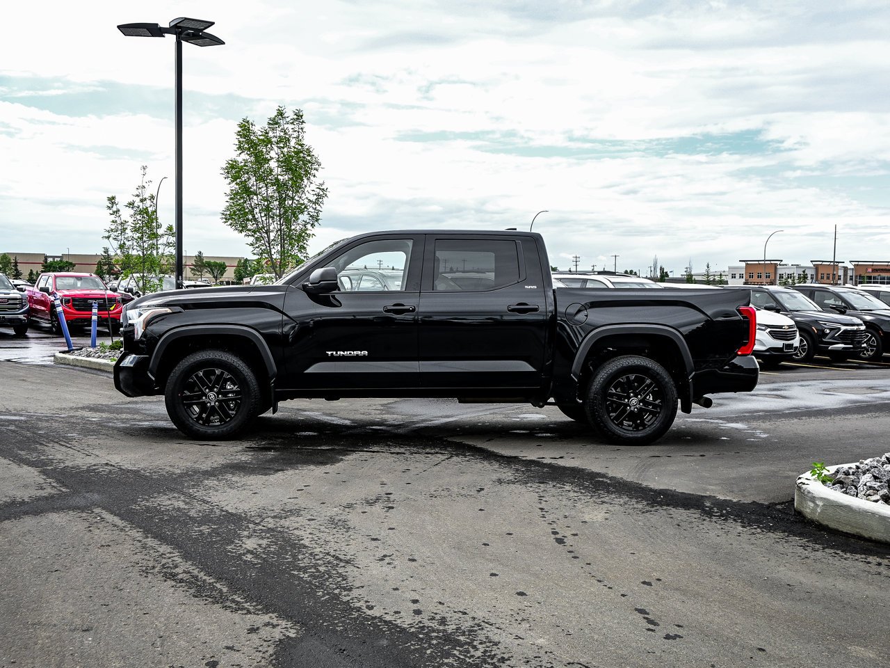 2025 Toyota Tundra 4x4 Crewmax SR Black Sherwood Park - photo #9