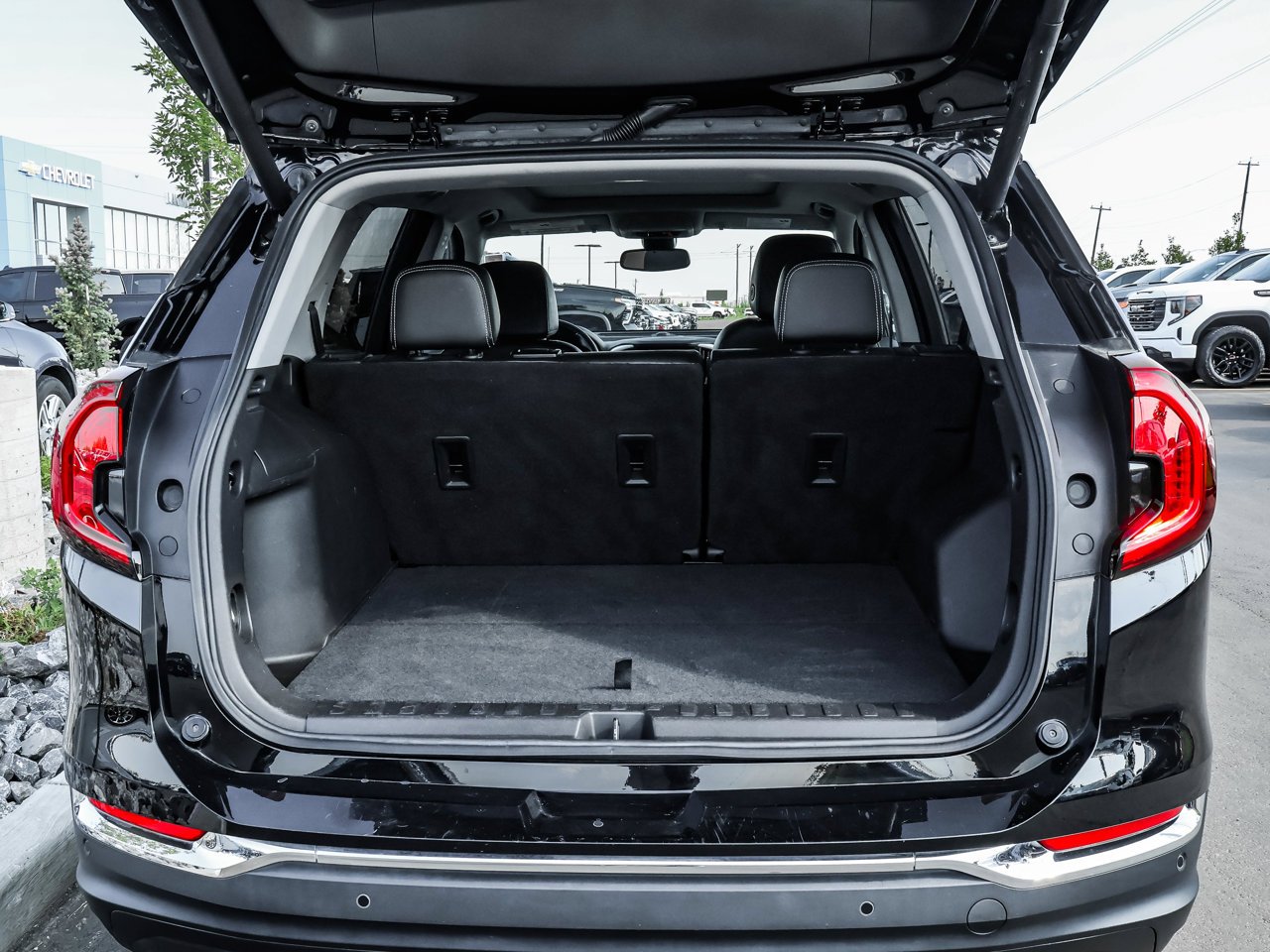 2022 GMC Terrain AWD 4dr SLT Black Sherwood Park - photo #8