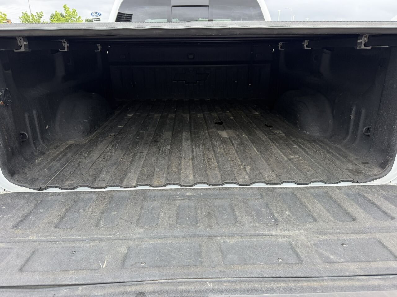 2017 Chevrolet Silverado 1500 2LTZ 5.3L ENCEMBLE Z71 QUAD CAB White Laval - photo #13