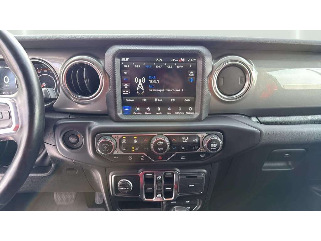 Jeep Wrangler 2023 Rouge Gatineau - photo #12