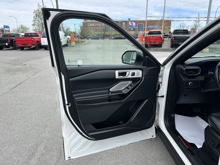 2021 Ford EXPLORER ST 2021 White