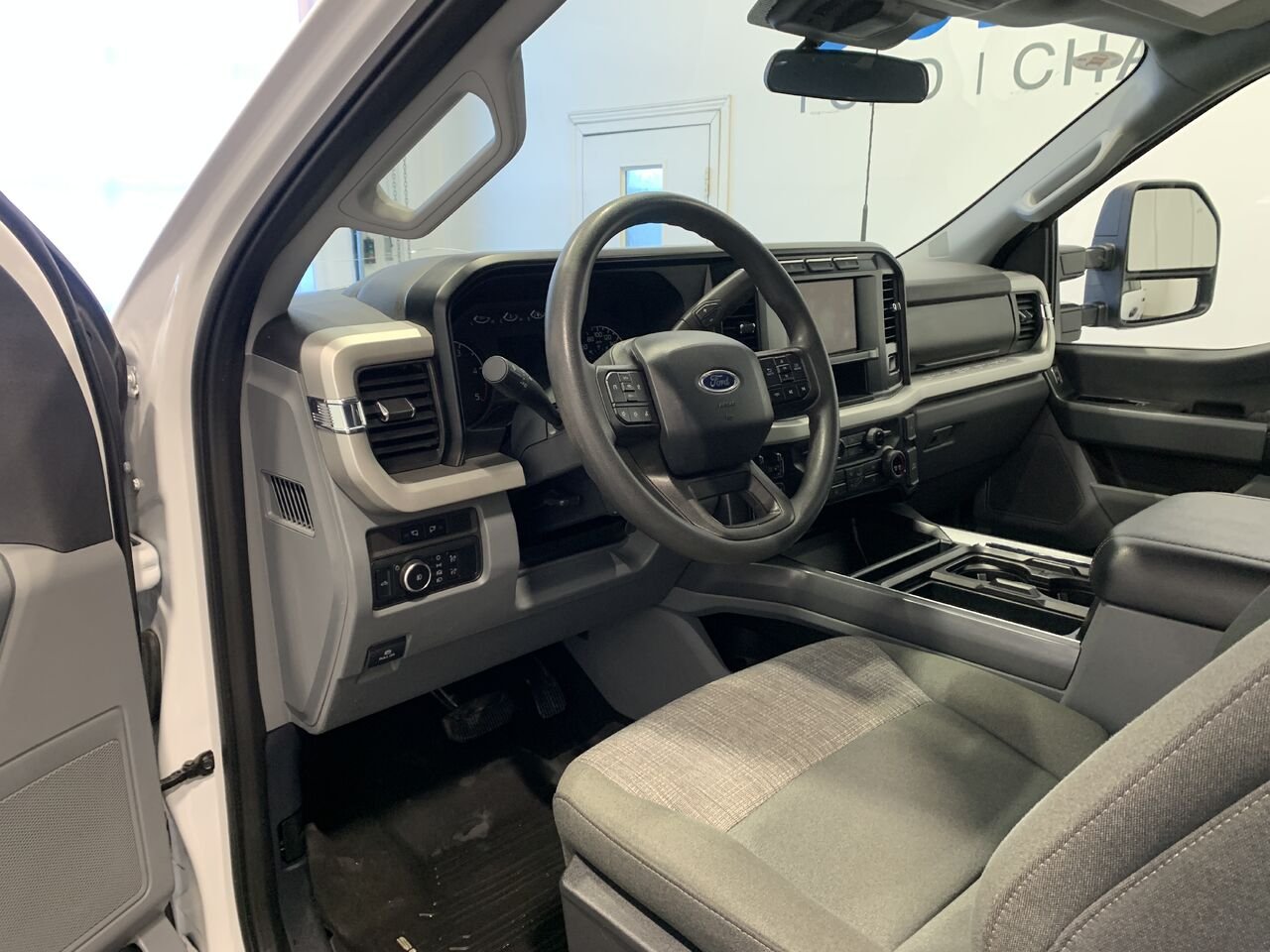 2024 Ford Super Duty F-250 SRW XLT White Châteauguay - photo #29