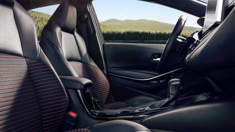 Toyota Corolla or Camry? Get to know which one is the best for you! 