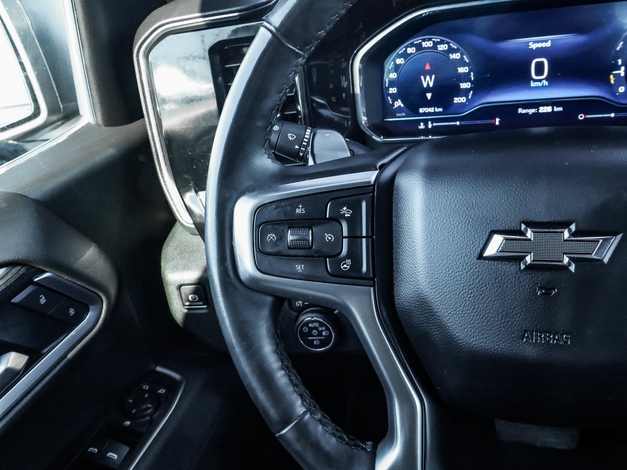 2025 Chevrolet Silverado 1500 4WD Crew Cab 147 RST Black Sherwood Park - photo #20