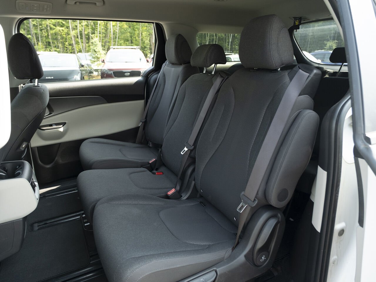 Kia Carnival 2024 Blanc Gatineau - photo #24