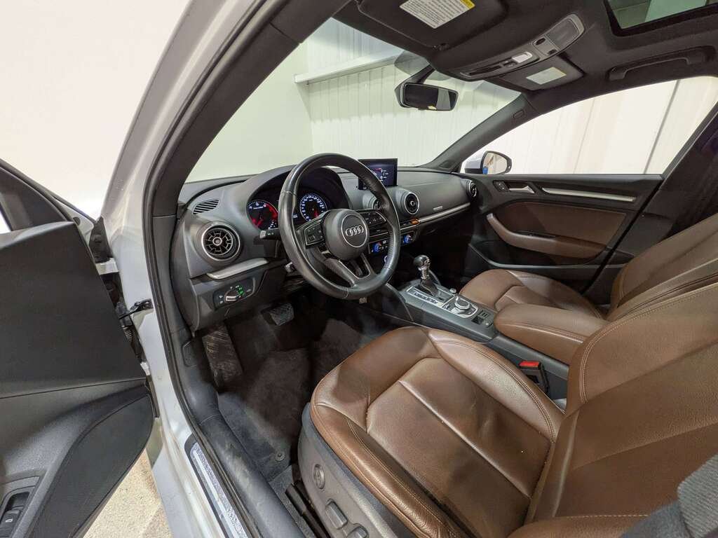 Audi A3 Sedan 2.0 TFSI quattro Komfort 2018 Blanc Val-David - photo #9