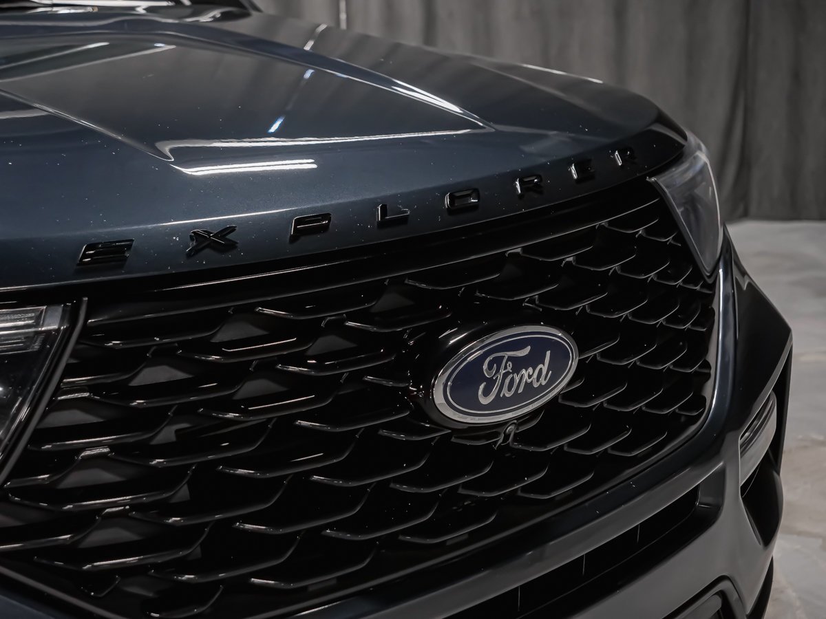 Ford Explorer ST-LINE TOIT OUVRANT VOLANT CHAUFFANT 2023 gray Montréal - photo #16