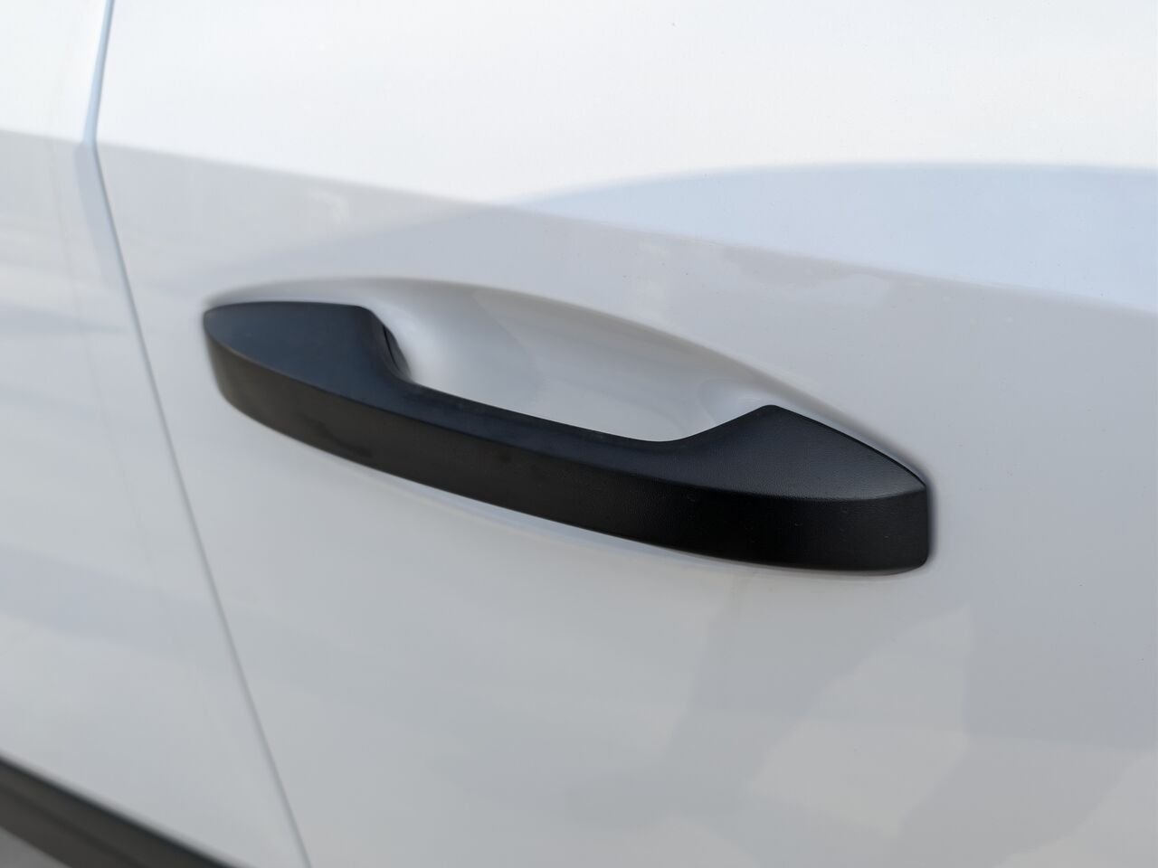NISSAN Kicks KICKS S 2026 Bleu foncé nacré Châteauguay - photo #5