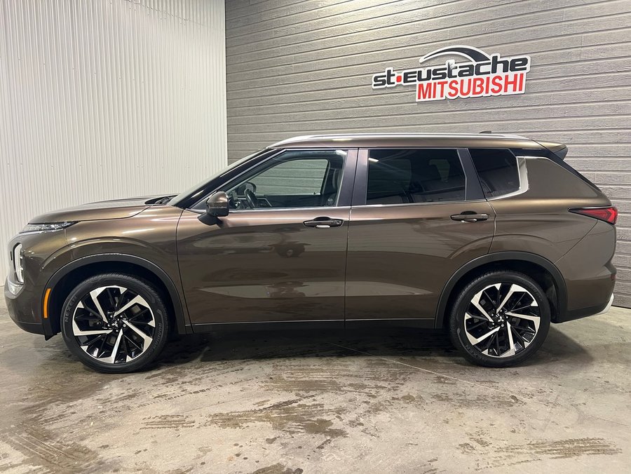 Mitsubishi Outlander SEL**S-AWC**TAUX À PARTIR 0.9%**TOIT OUVRANT**CUIR 2022 Noir