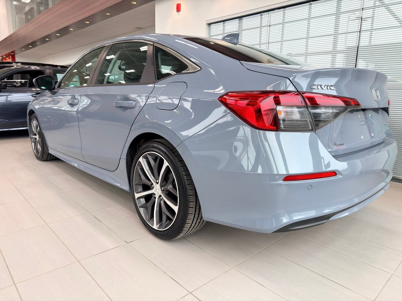 2022 Honda Civic Sedan Silver Notre-Dame-des-Prairies - photo #7