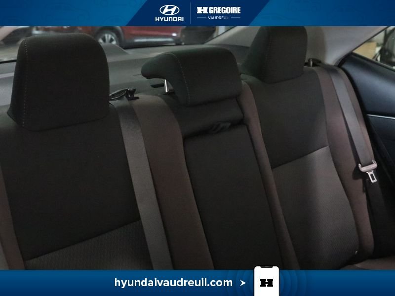 Toyota Corolla 2018 Bleu Saint-Eustache - photo #31