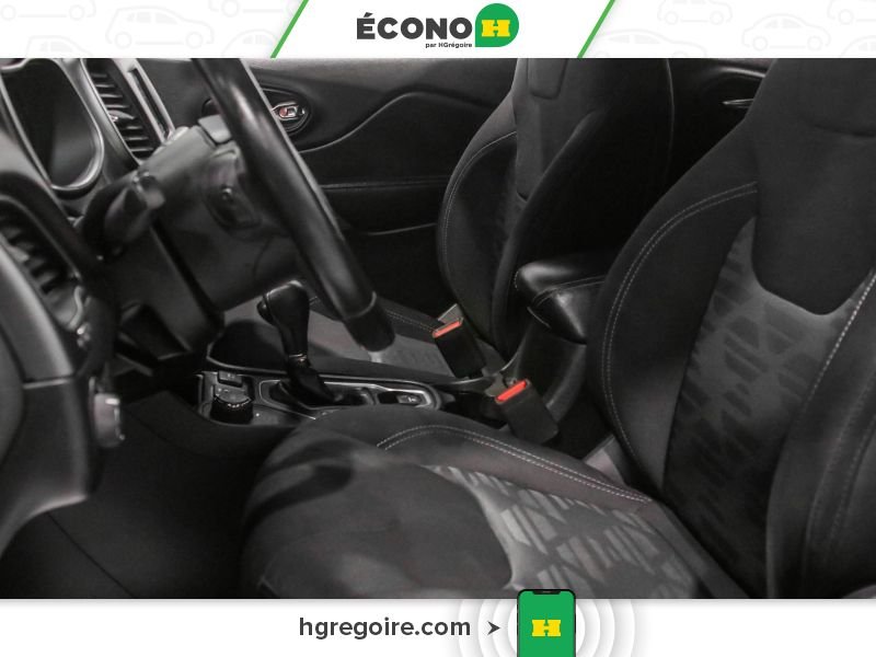 Jeep Cherokee 2019 Blanc Laval - photo #10