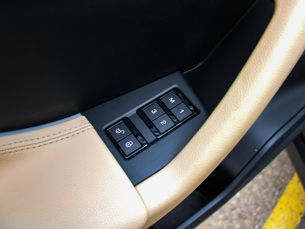 2020 Jaguar F-PACE 25t AWD Premium Black Sherwood Park - photo #15