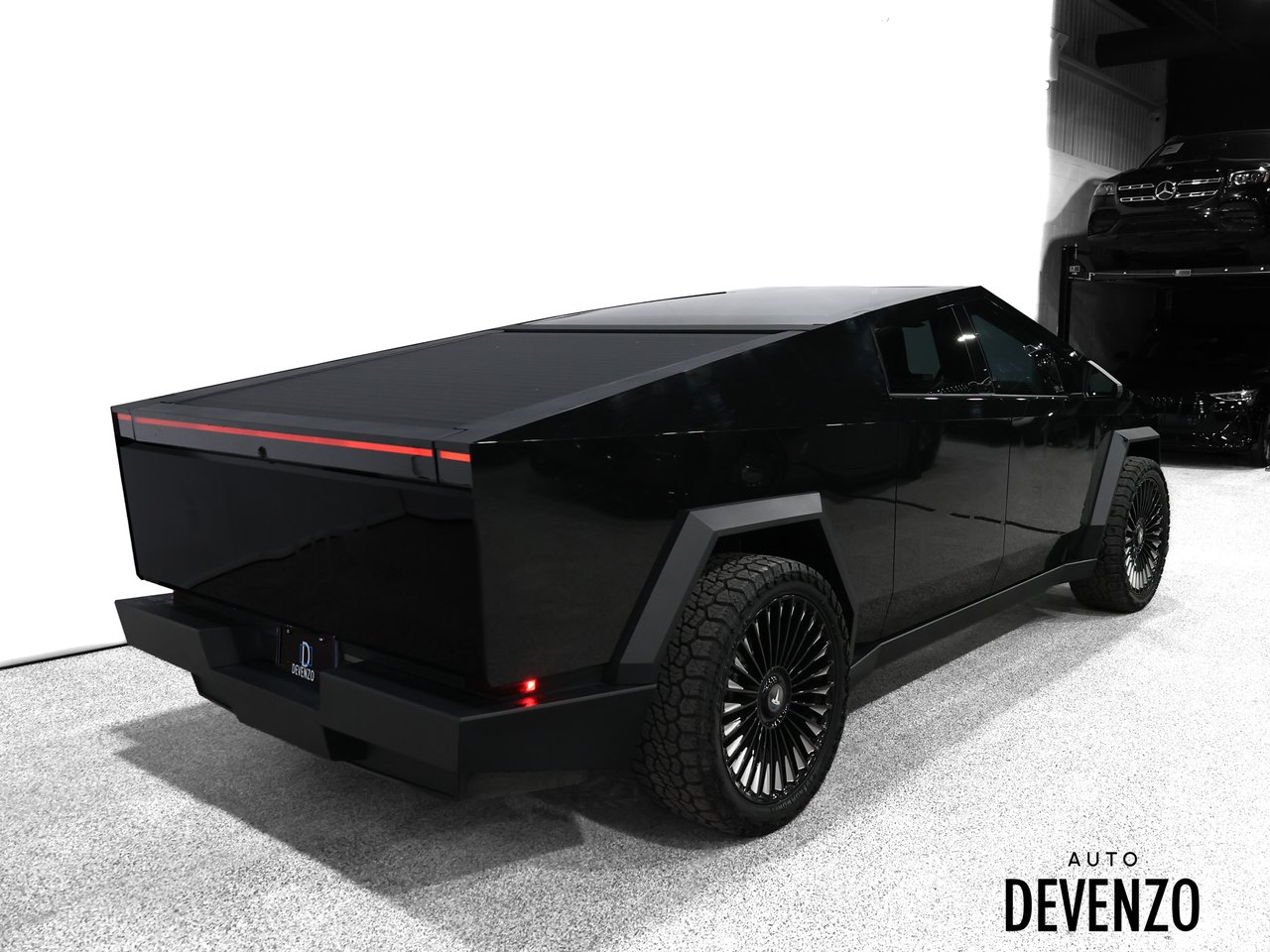 Tesla Cybertruck 2024 Argent Saint-Eustache - photo #2