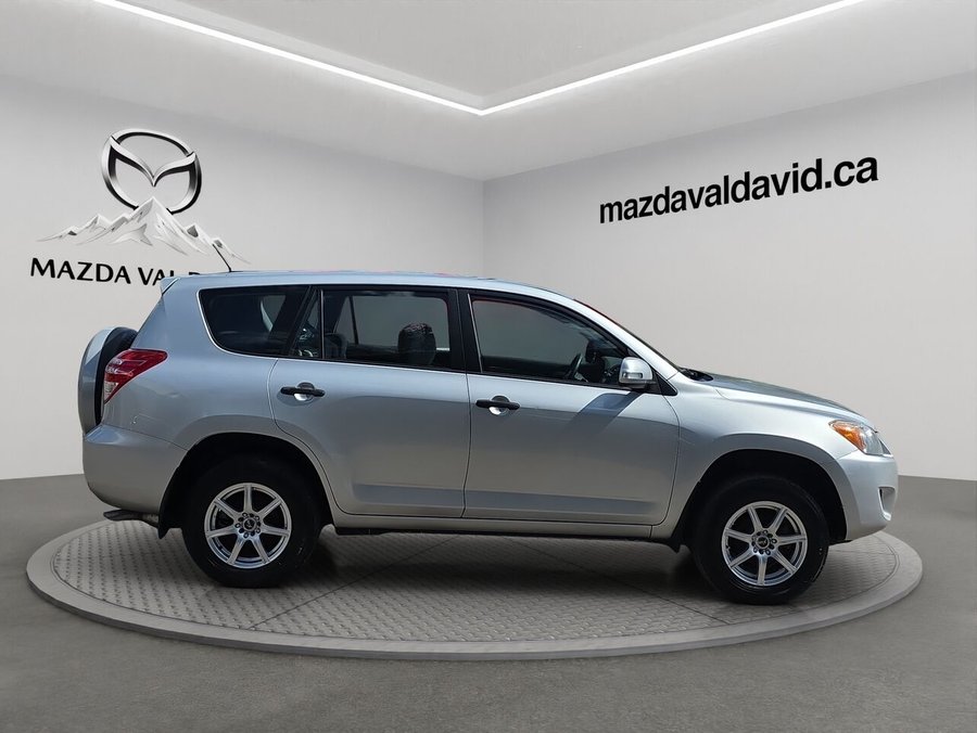 Toyota RAV4 Base I4 4 portes à deux roues motrices, cruise control, vitres électriques 2010 Gris