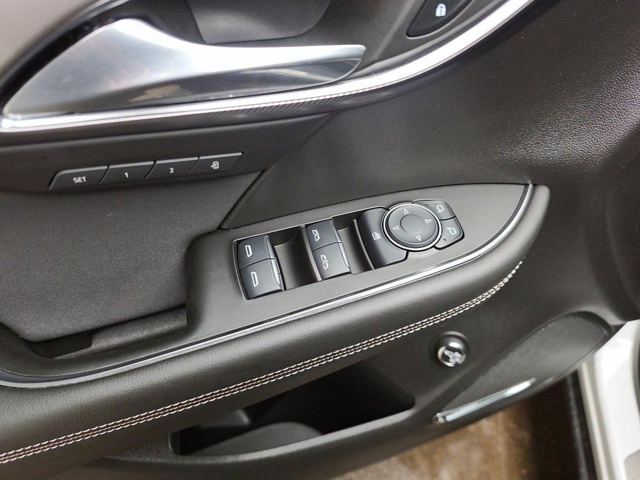 Buick ENVISION NIV LRBFZPE41RD067540 2024 Chicoutimi - photo #11