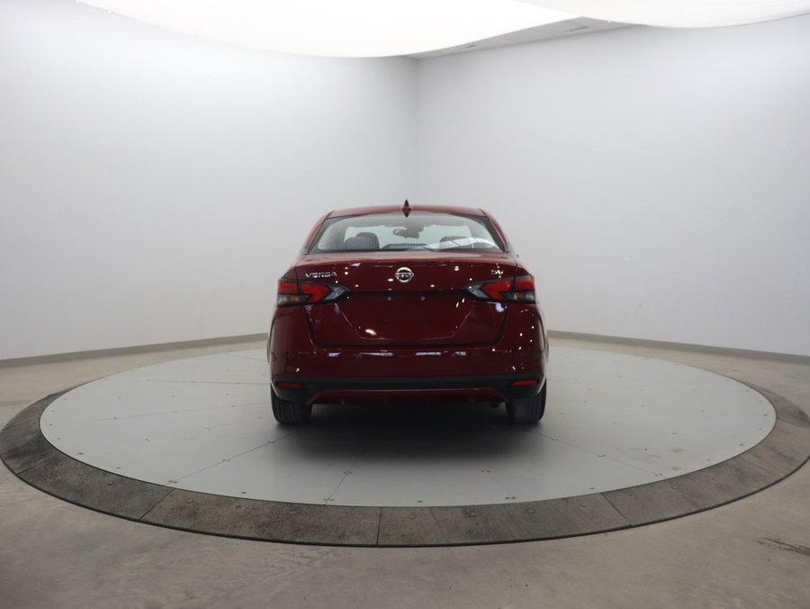 2021 Nissan Versa 2021 Orange