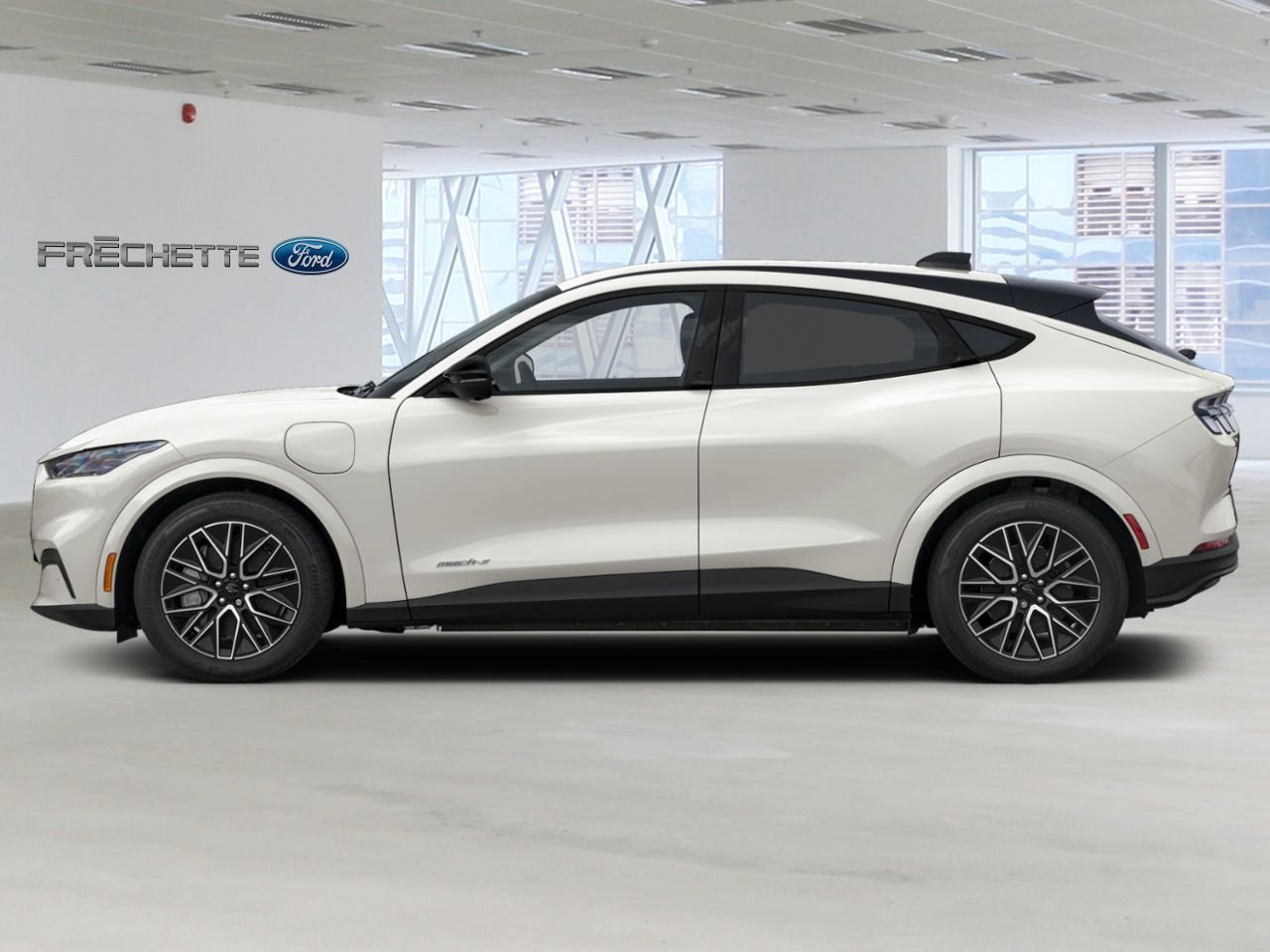 2026 Ford Mustang Mach-E Star White Metallic Tri-Coat Montmagny - photo #2