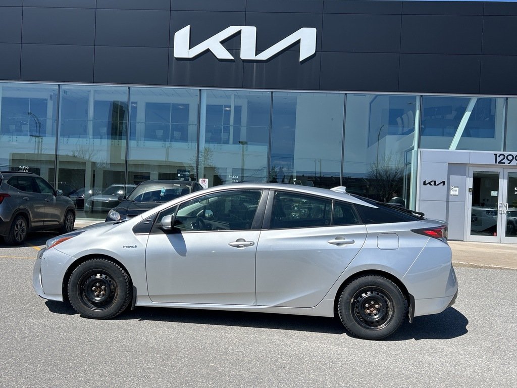 2017 Toyota Prius Grey Gatineau - photo #1
