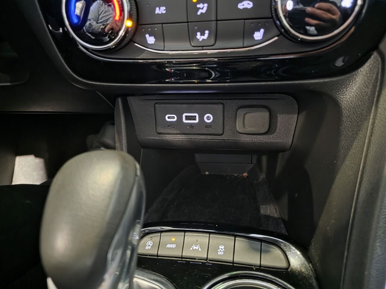 2023 Buick Encore GX Red  - photo #21