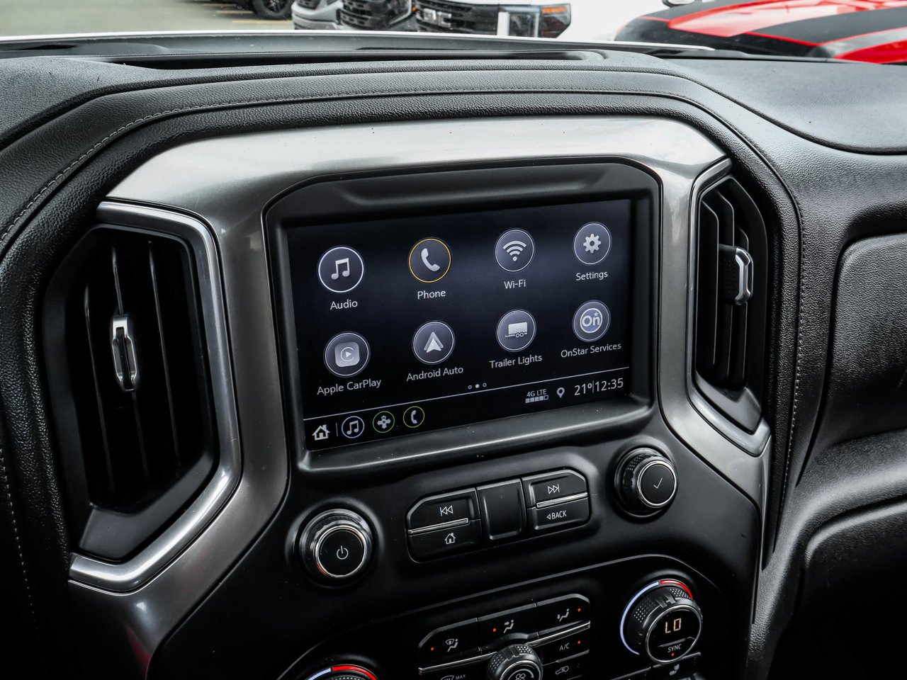 2019 Chevrolet Silverado 1500 4WD Crew Cab 147 RST White Sherwood Park - photo #25