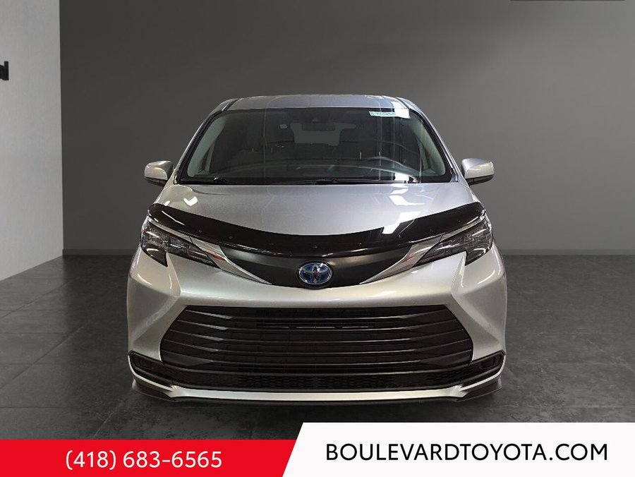 2025 Toyota Sienna 2025 Celestial Silver Metallic