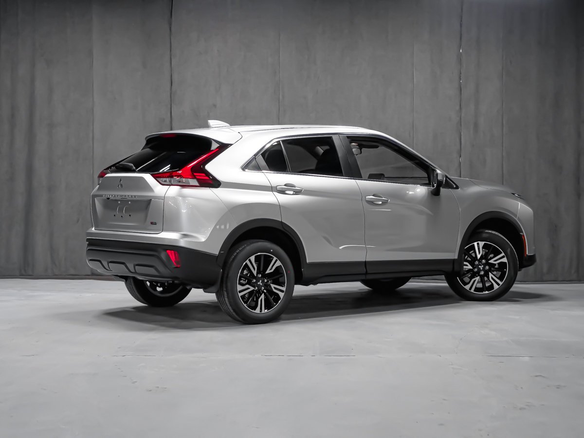 2026 Mitsubishi Eclipse Cross ES Titanium Grey Metallic Montreal - photo #3