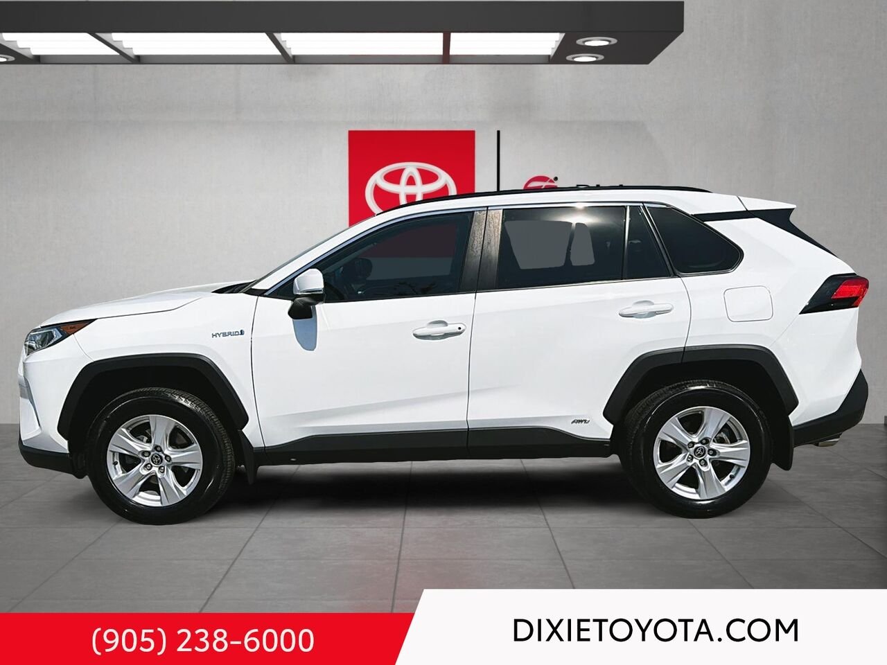 2021 Toyota RAV4 Hybrid XLE AWD / CLEAN CARFAX / HEATED SEATS / MOONROOF / ALLOY WHEELS / CARPLAY AND ANDROID AUTO White Mississauga - photo #5