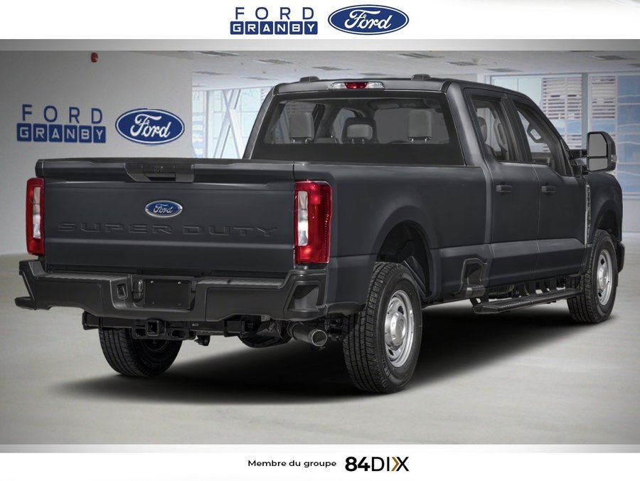 Ford Super Duty F-250 SRW XL cabine 6 places 4RM caisse de 8 pi 2026 Noir agate métallisé