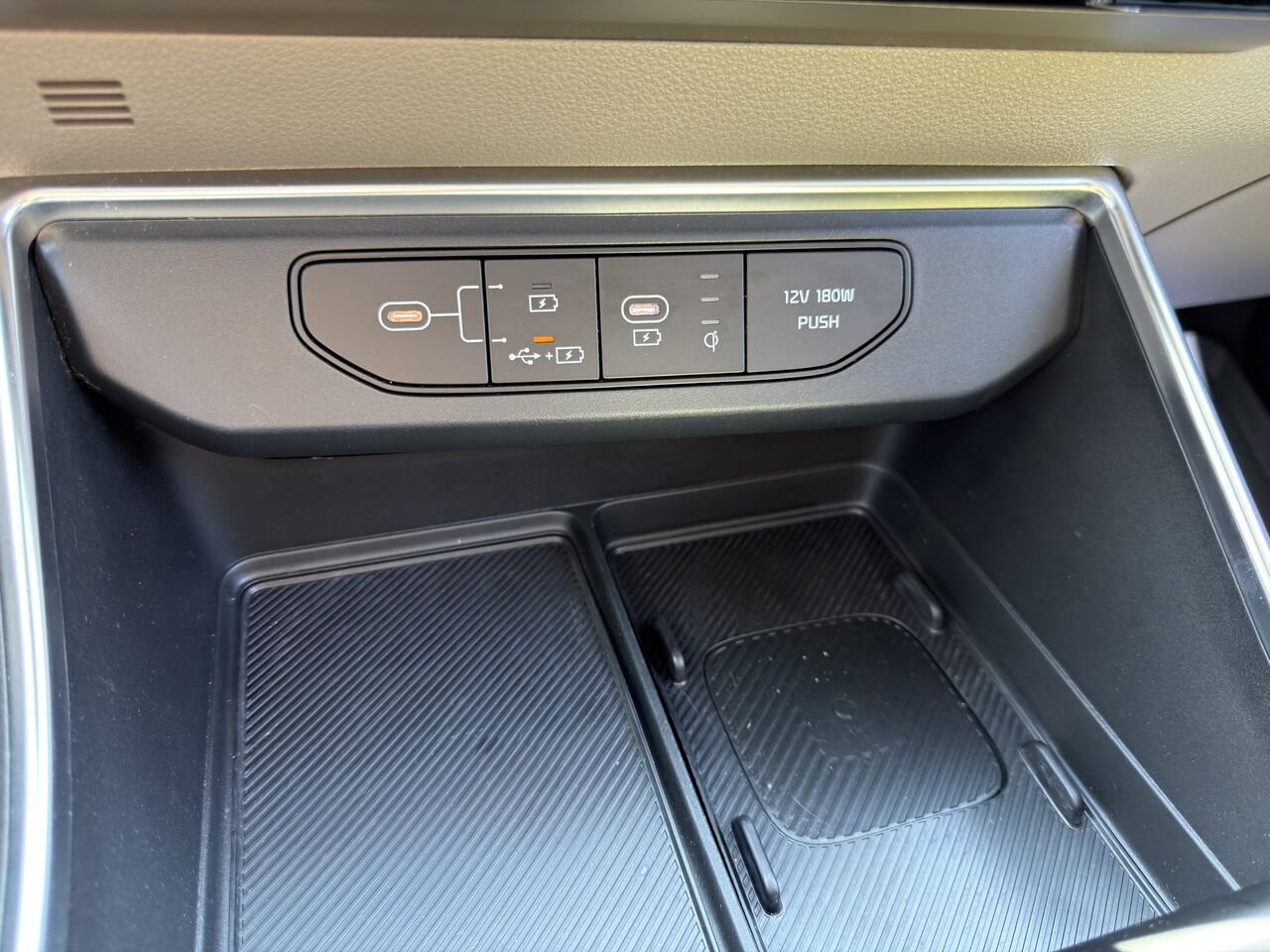 Kia Carnival 2025 Noir Thetford Mines - photo #28