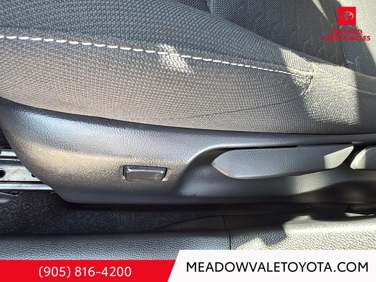 2023 Toyota Corolla Hatchback One owner, Low KM's, Alloy Wheels, Back up Camera Classic Silver Metallic Mississauga - photo #9