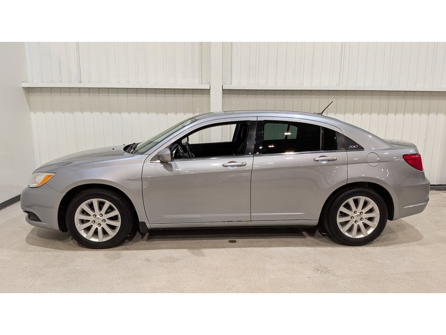 Chrysler 200 4dr Sdn LX 2013 Argent