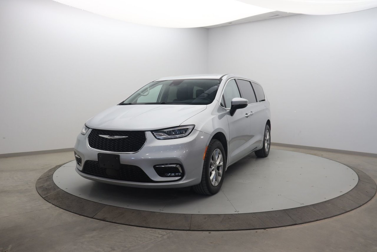 2023 Chrysler Pacifica VIN 2C4RC3BG7PR570006 Silver Chicoutimi - photo #0
