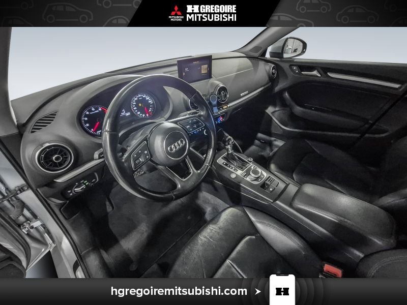Audi A3 MP4422 | 2.0T Komfort * AWD* Cuir * Mags * Toit 2017 Argent Laval - photo #17