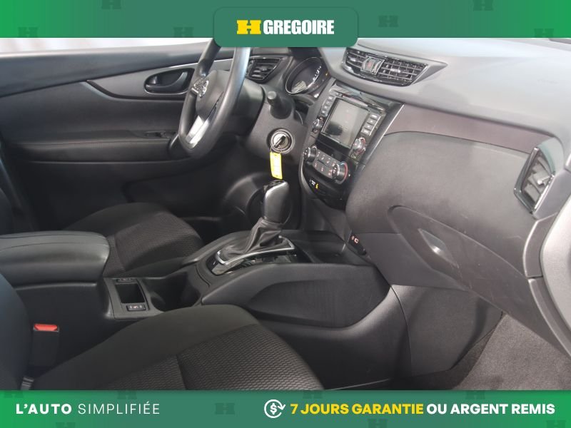 Nissan Qashqai 2023 Blanc Laval - photo #28