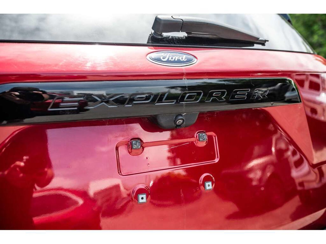 2022 Ford Explorer Red Sainte-Julienne - photo #9