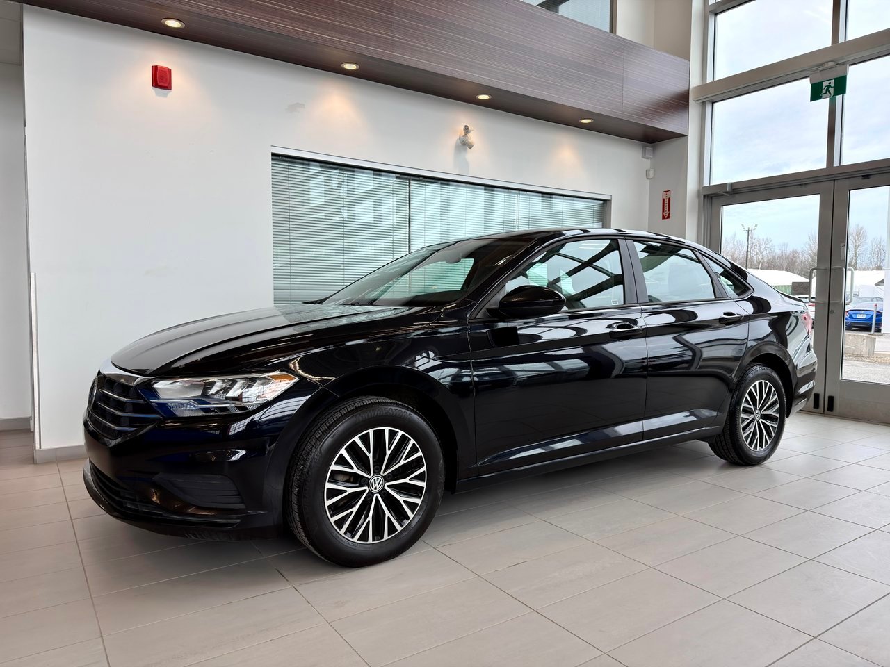 Volkswagen Jetta 2025 Gris Notre-Dame-des-Prairies - photo #31
