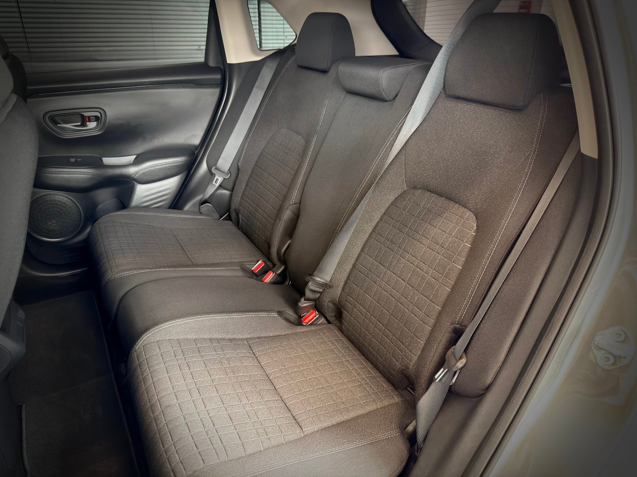 2025 Honda HR-V Silver Notre-Dame-des-Prairies - photo #19