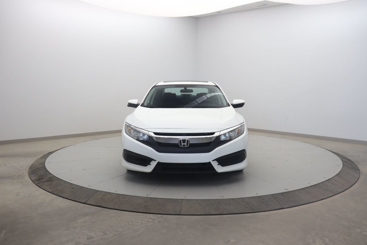 2016 Honda Civic Sedan VIN 2HGFC2F75GH034086 White Chicoutimi - photo #1