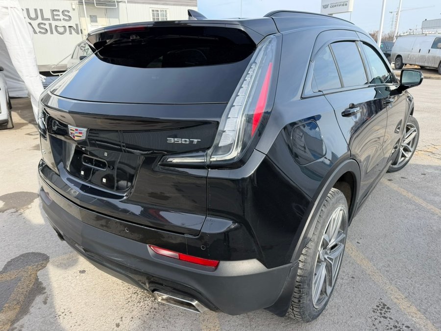 2022 Cadillac XT4 2022 Black