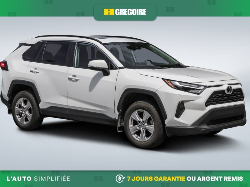 2022 Toyota Rav 4 White Laval - photo #0