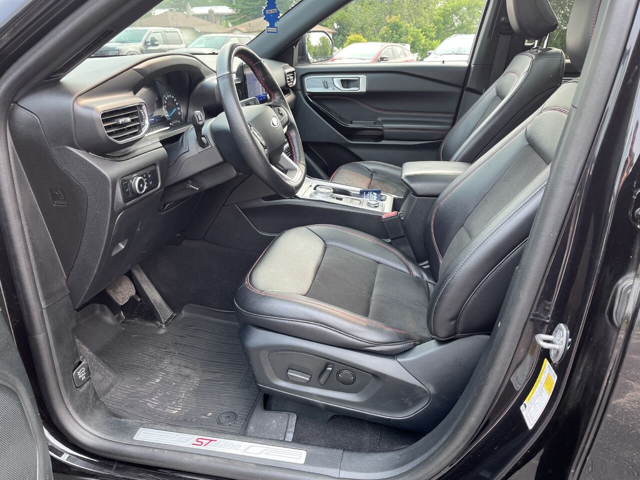 2024 Ford Explorer Black Mont-Laurier - photo #9
