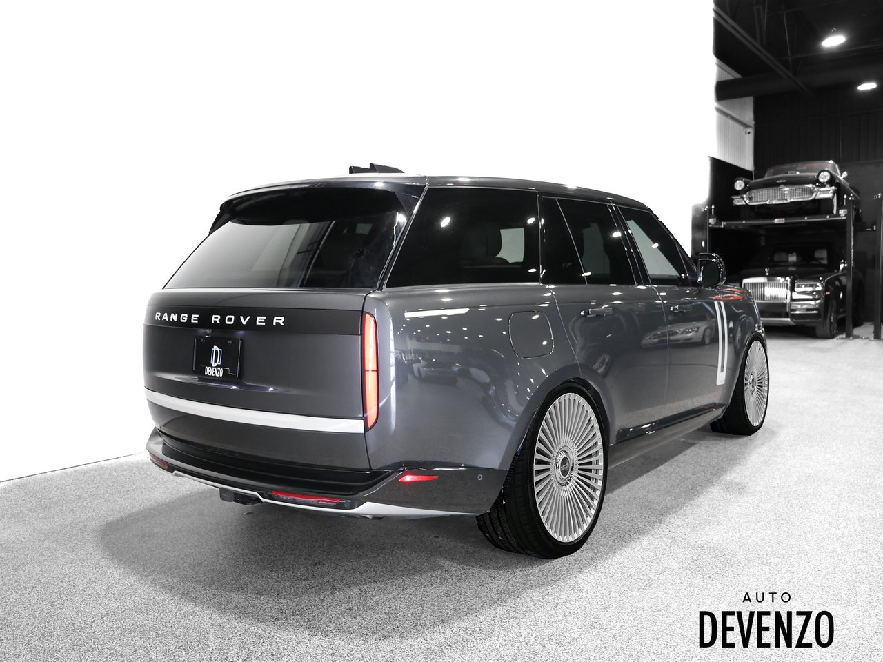 2024 Land Rover Range Rover Grey Saint-Eustache - photo #2