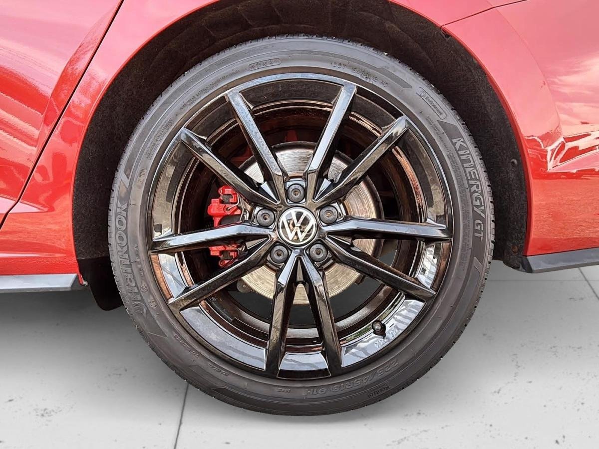 2023 Volkswagen Jetta GLI Red Rouyn-Noranda - photo #6