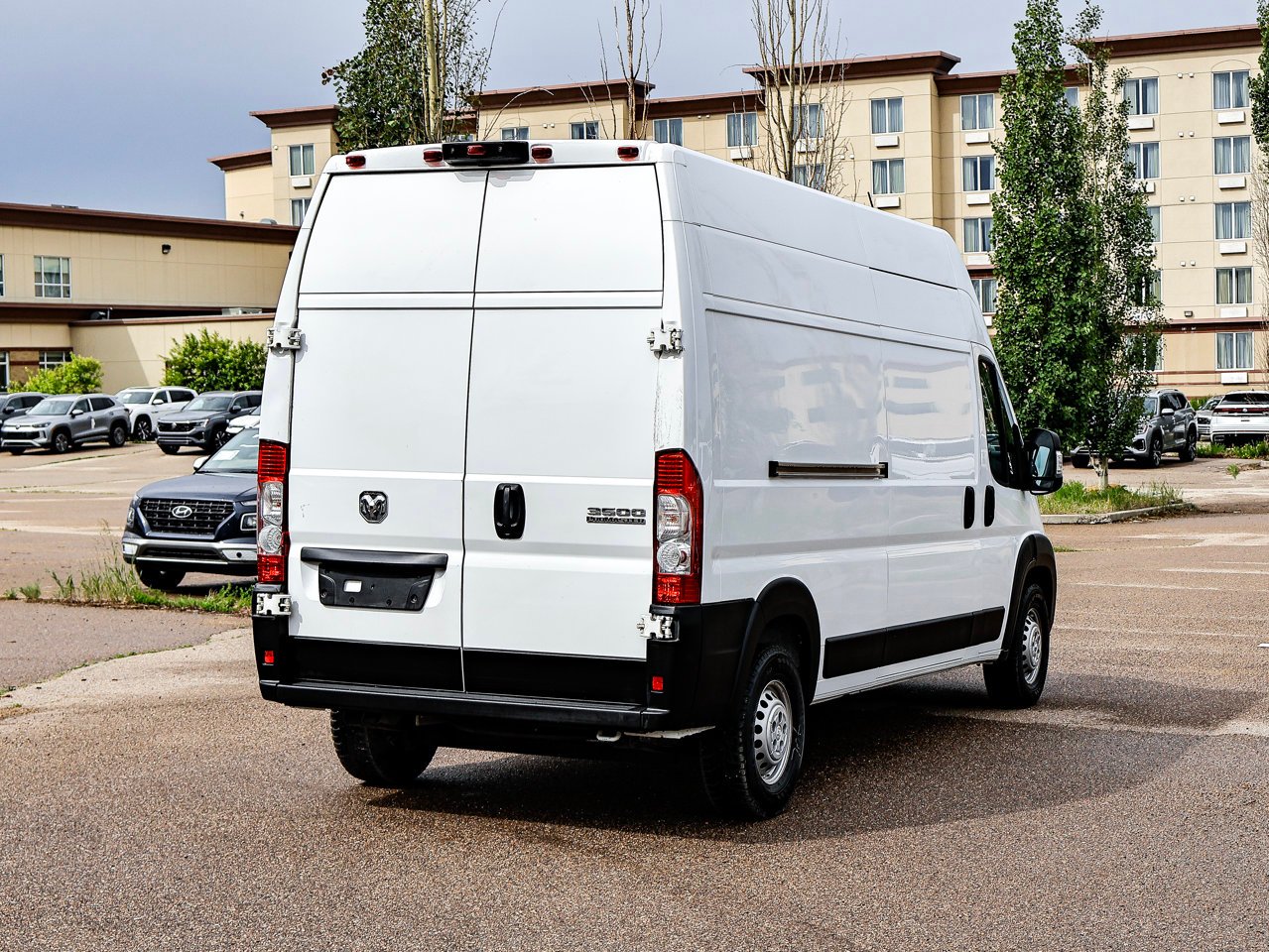 2024 Ram ProMaster Cargo Van Tradesman 3500 Super High Roof 159 WB w/Pass White Sherwood Park - photo #12