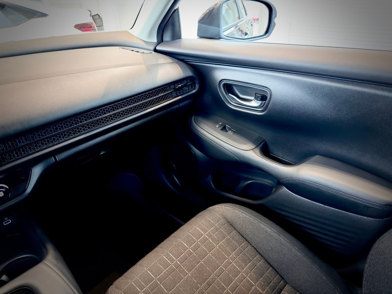 2024 Honda HR-V Black Notre-Dame-des-Prairies - photo #18
